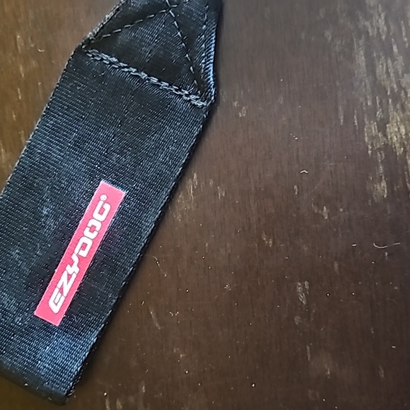 EZYDOG dog harness for small dog 5-8 pounds. New and never used - Picture 3 of 5